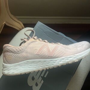 New balance. Petal pink size 9 fresh foam shoes